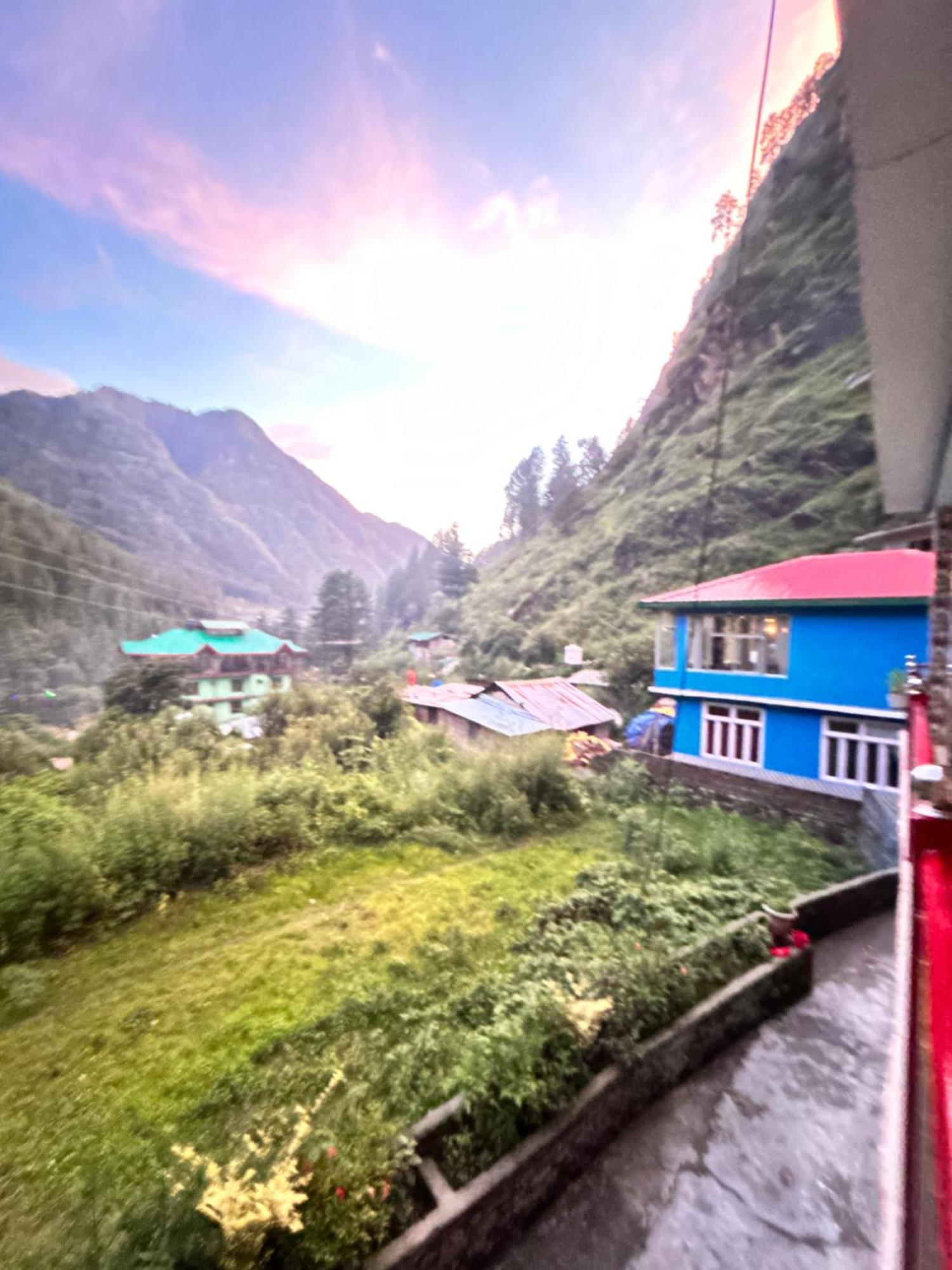 Formosa Hostel & Cafe Kasol Eksteriør bilde
