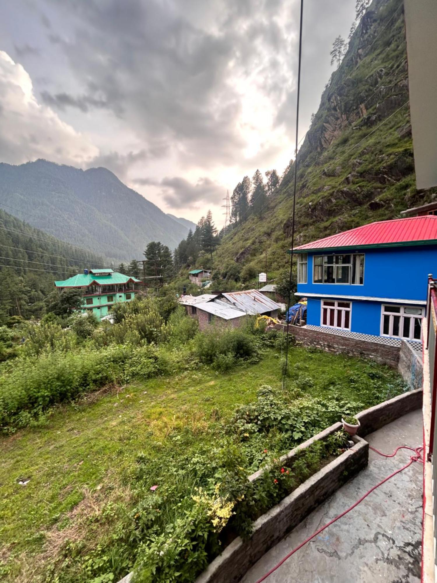Formosa Hostel & Cafe Kasol Eksteriør bilde