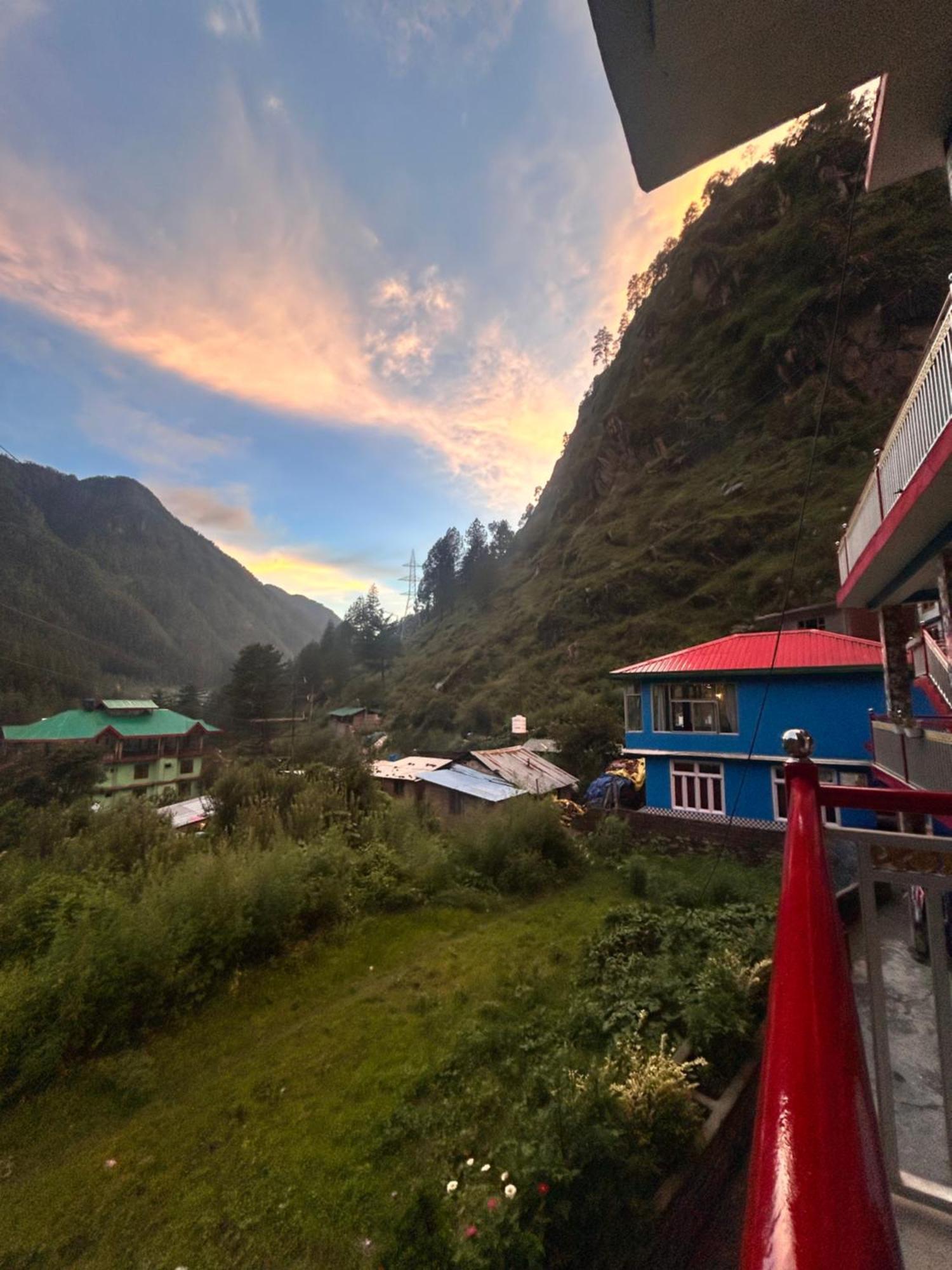 Formosa Hostel & Cafe Kasol Eksteriør bilde