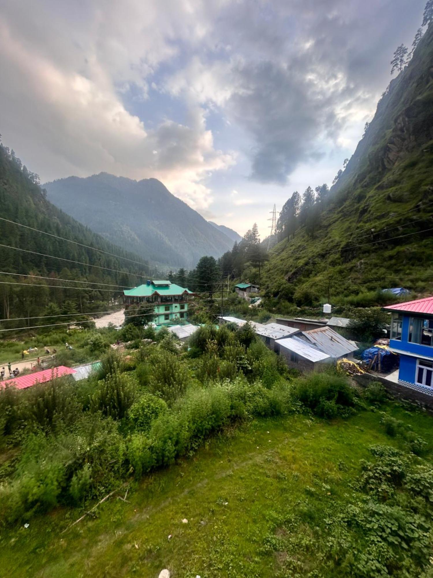 Formosa Hostel & Cafe Kasol Eksteriør bilde